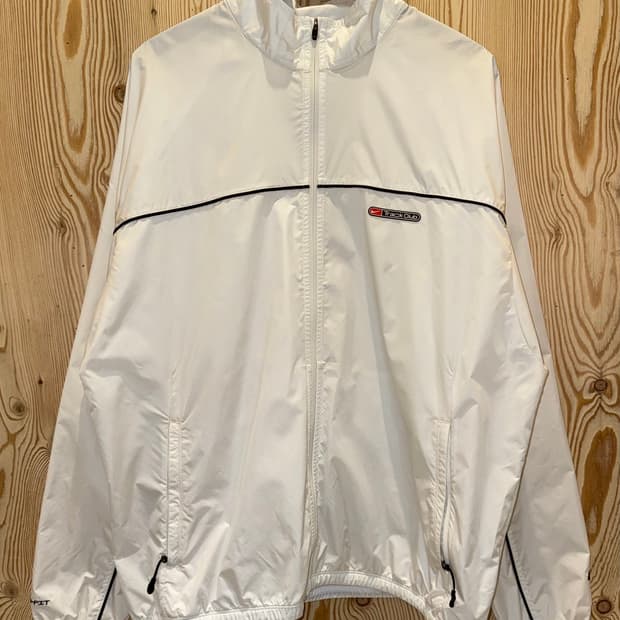 나이키 트랙 클럽 스톰핏 러닝 자켓