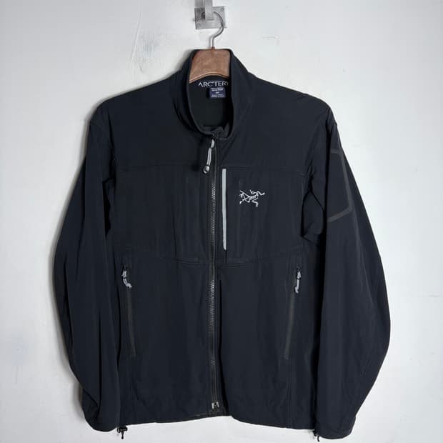 Arcterxy 아크테릭스 블랙 감마 자켓