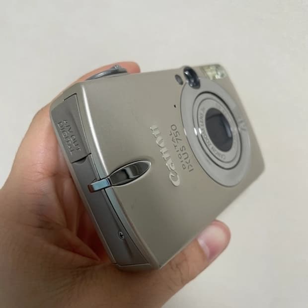 캐논 익서스 750 디카