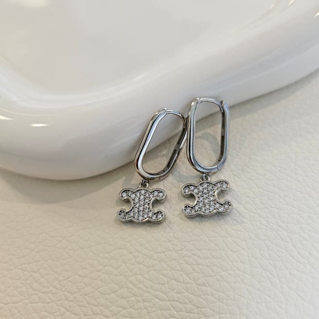 셀린느 라인스톤 트리옹프 원터치 귀걸이 실버