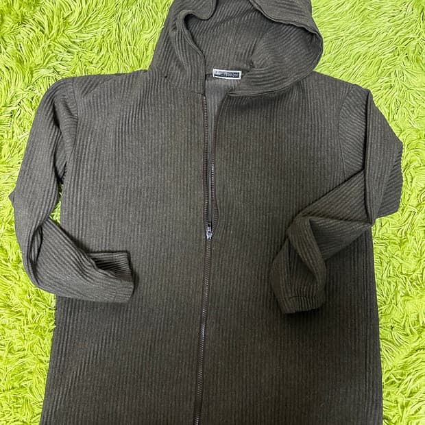 이세미야케 옴므플리스 맛 후드집업