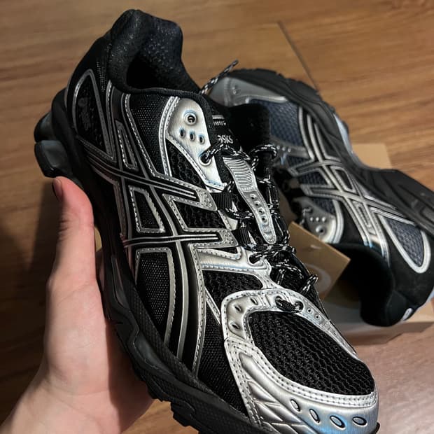 아식스 젤 님버스 10.1 블랙 퓨어 실버 270