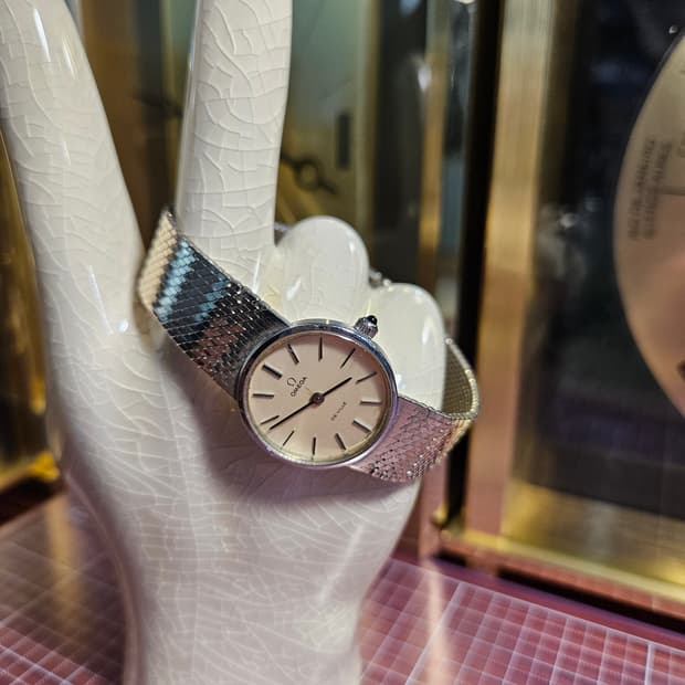 오메가 빈티지 드빌수동 24mm 메쉬 시계