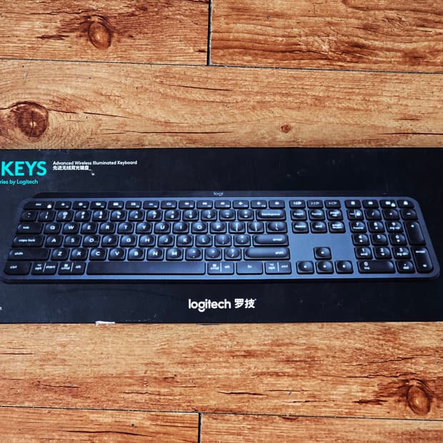 로지텍 최고급 블루투스 일루미네이티드 조명 키보드 MX Keys