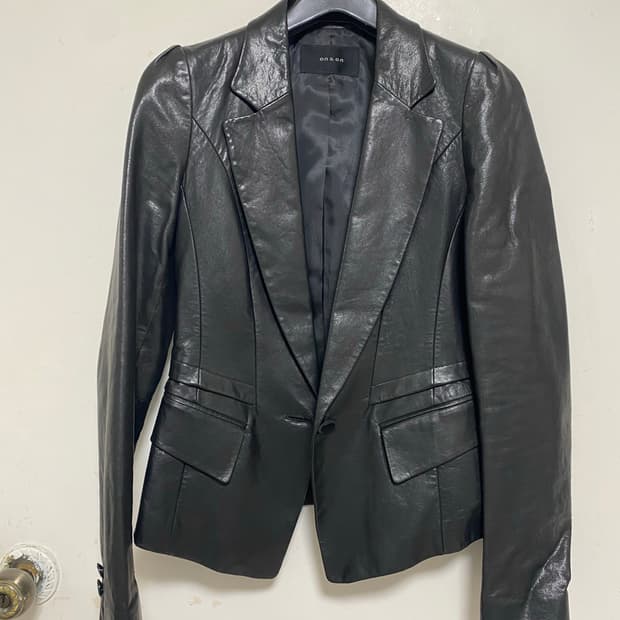 온앤온 가죽 블레이저