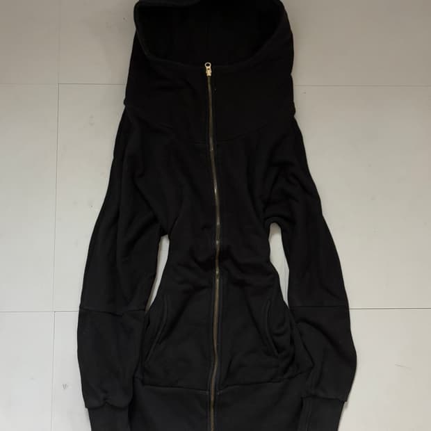 • Black High-Neck Loose-Fit Hood Zip-Up