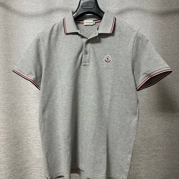 몽클레어 전면와펜 PK티 반팔 그레이 (XL)