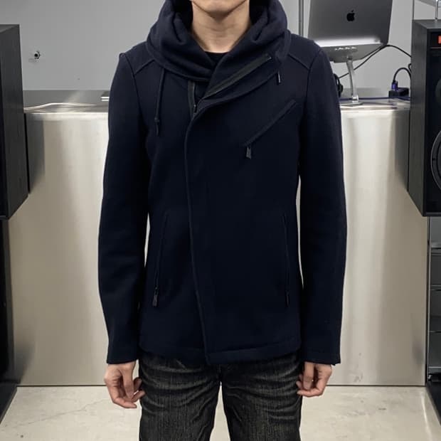 캐서린 햄넷 런던 비대칭 사선 자켓