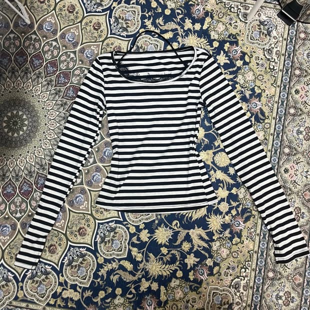 팁씨 heti stripe t-shirts