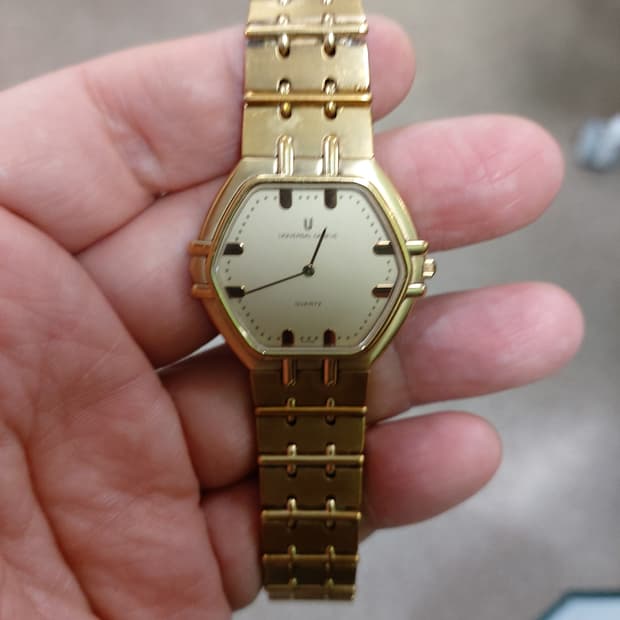 유니버셜 제네브 