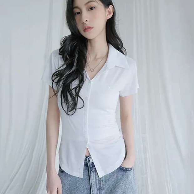 새상품 어반드레스 소피 카라 숏 슬리브 반팔티셔츠 m