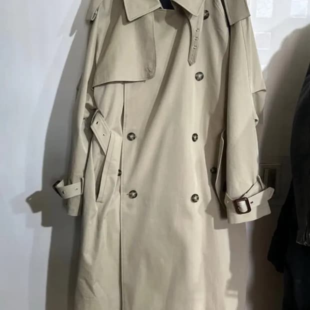 알렌느 베이지컬러 오버핏 바바리코트