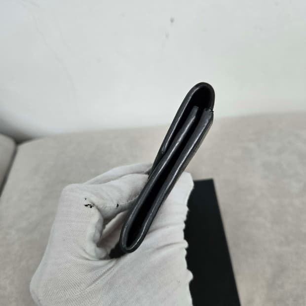 [보증서 정품]입생로랑 엔벨로프 크로커다일 카드지갑