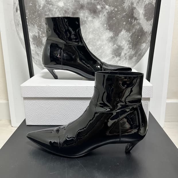 정품 35) 발렌시아가 블랙 페이턴트 슬래시 힐 부츠 225~230