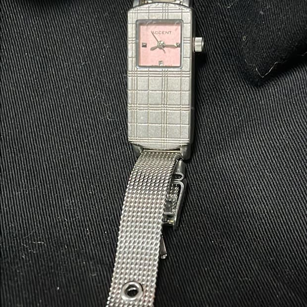 품절된 빈티지 시계