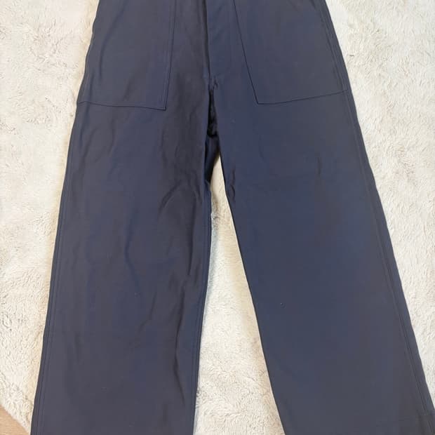 네이비 퍼티그팬츠