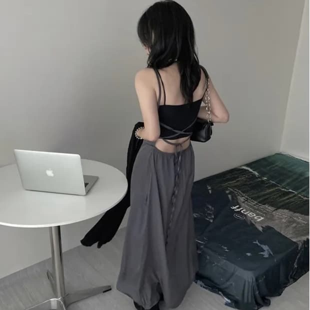 세틴 그레이 백트임 슬리브 원피스