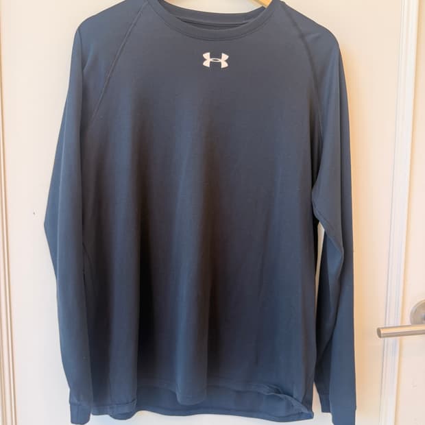 언더아머(UNDER ARMOUR) 기능성 긴팔 블랙