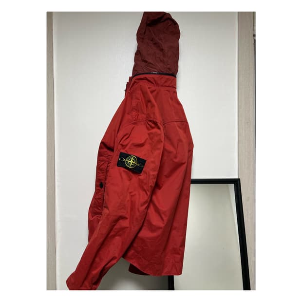 스톤아일랜드 바람막이