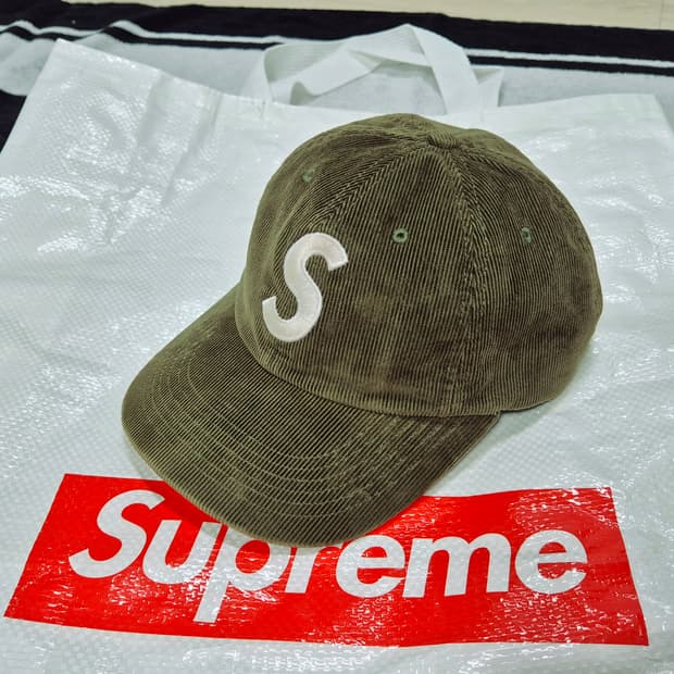 (os) 슈프림 코듀로이 S로고 캡 올리브 6패널 모자