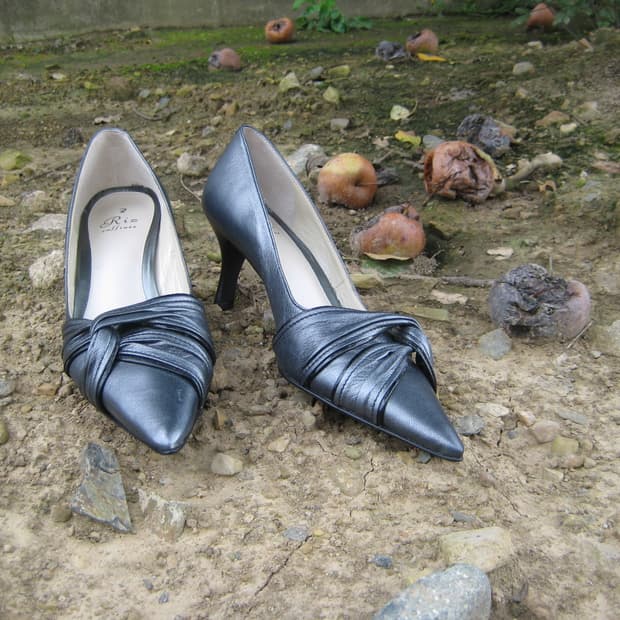 Riz raffinee silver stiletto heel