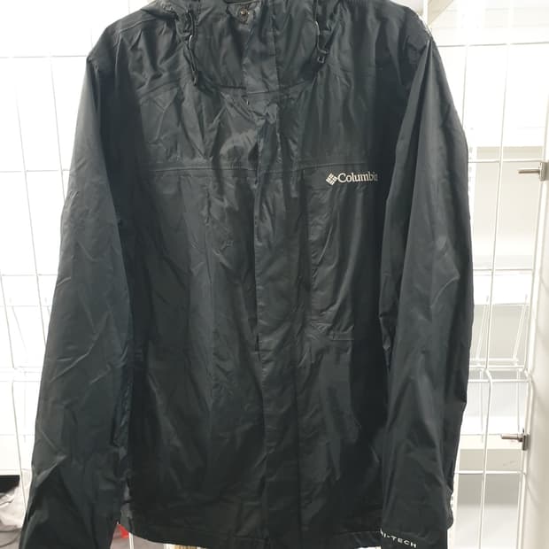 콜롬비아 정품 바람막이 110사이즈 판매합니다