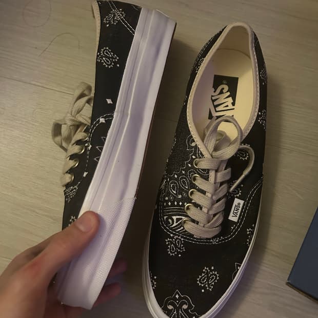 반스 페이즐리 반다나 슈즈 270 (스컬프 구매)