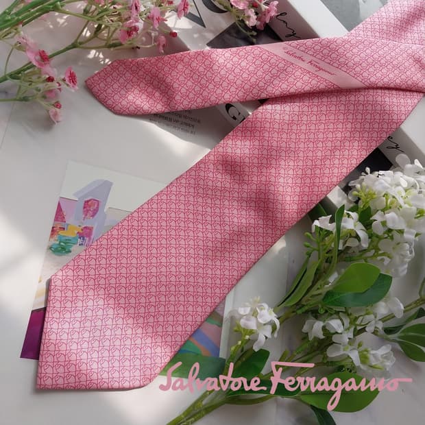살바토레 페라가모 물고기 모티브 넥타이 9.5cm A등급 K2427
