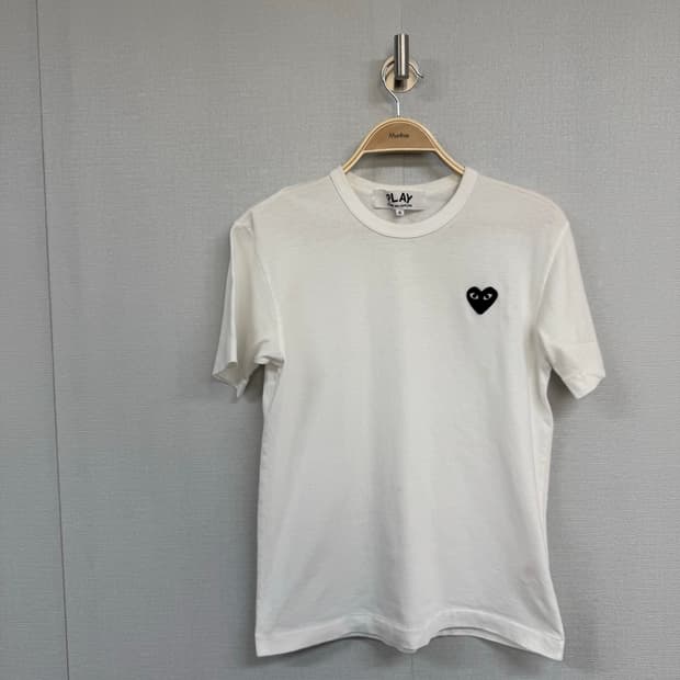 꼼데가르송 반팔 티셔츠