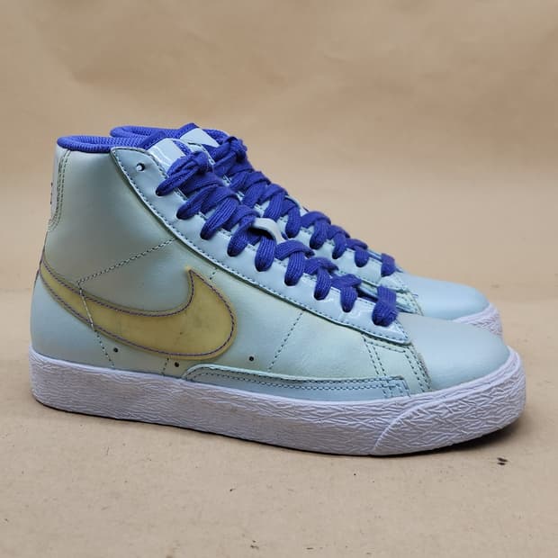 나이키 블레이저 미드77 SE 230