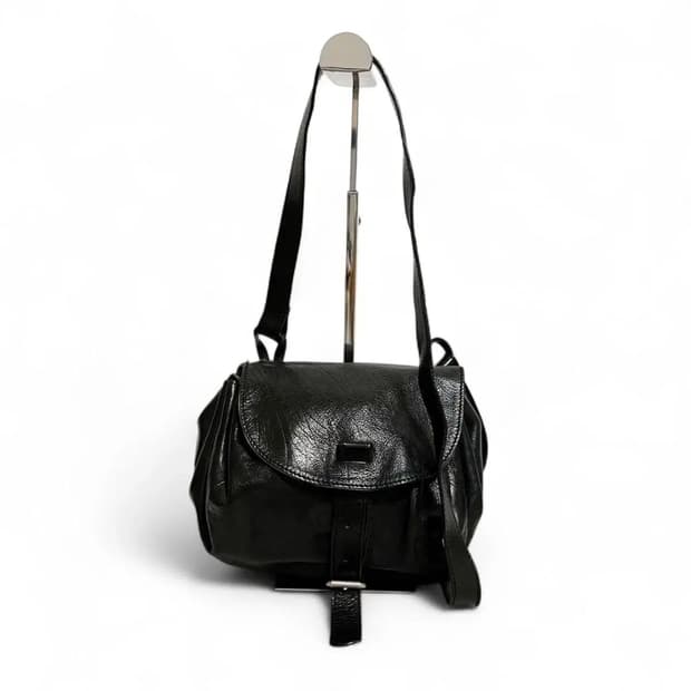 드리스 반노튼 소가죽 숄더백