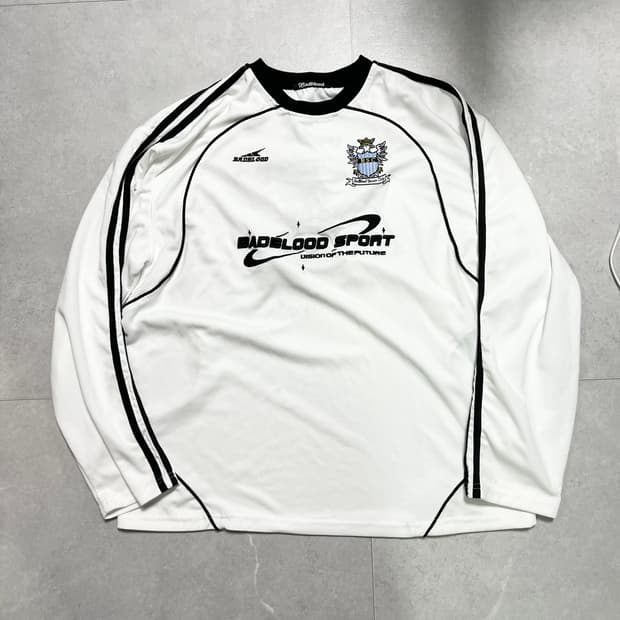 [M] BADBLOOD 배드블러드 스포티 맨투맨 스웻셔츠