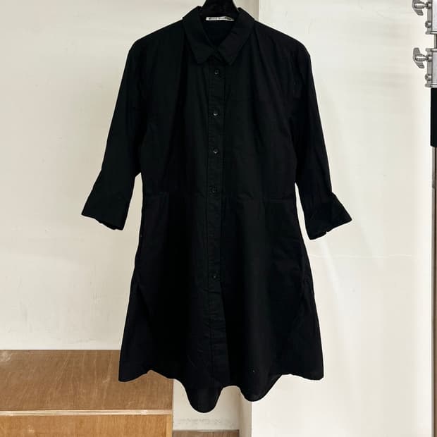 아크네스튜디오 블랙 디 솔리드 셔츠 원피스