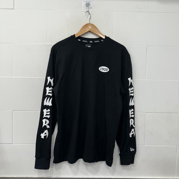 뉴에라 차이나타운 롱슬리브