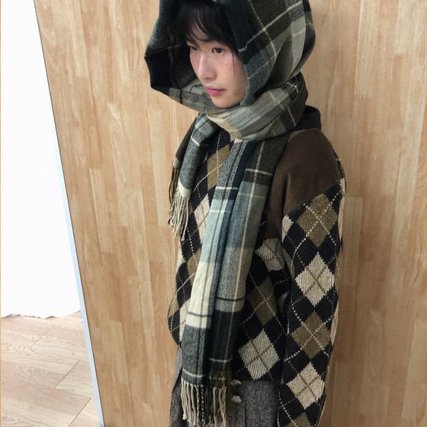 vintage check muffler