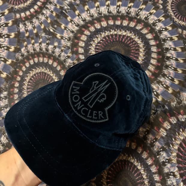 Moncler big logo velvet cap