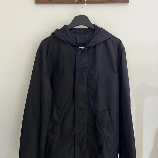 프라다 바람막이