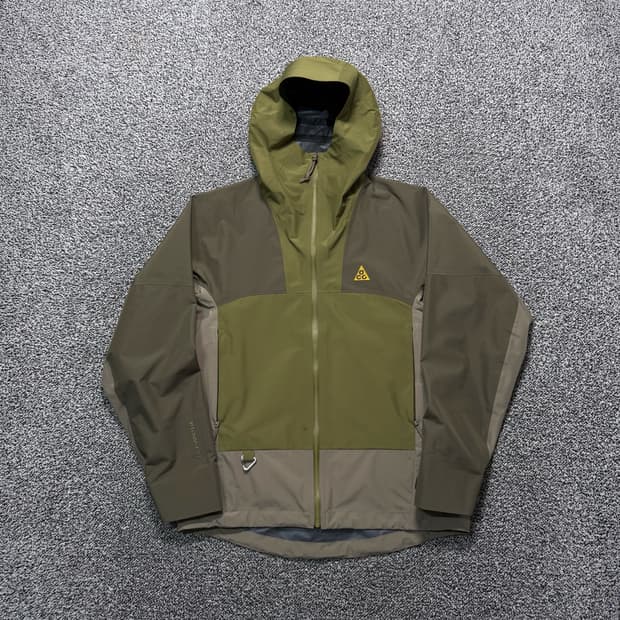 Name :나이키 ACG 스톰 핏 ADV 케스케이드 레인 풀 집 쉘 자켓