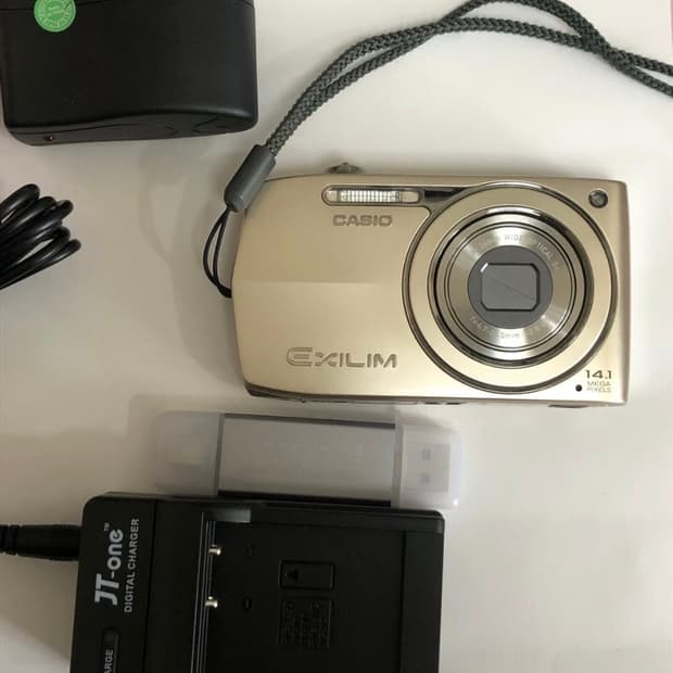 카시오 엑슬림 ex-z2300 아일릿 모카 빈티지 디카 카메라