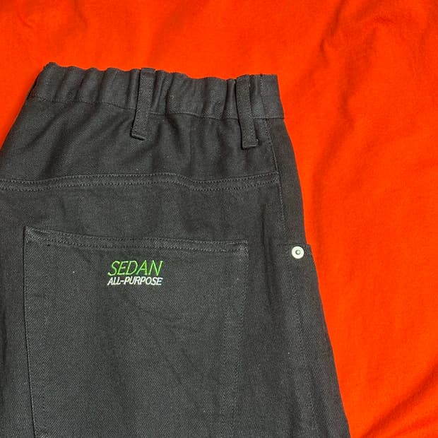 세단 올 퍼포즈 밴딩 와이드 데님 블랙