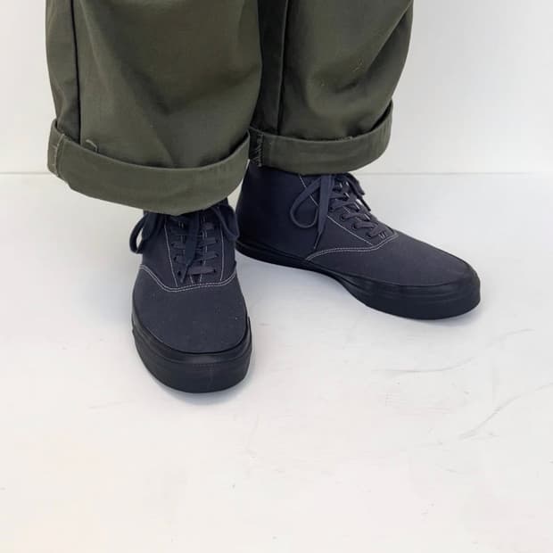 이세이미야케 옴므플리세 캔버스덱 하이 네이비 265