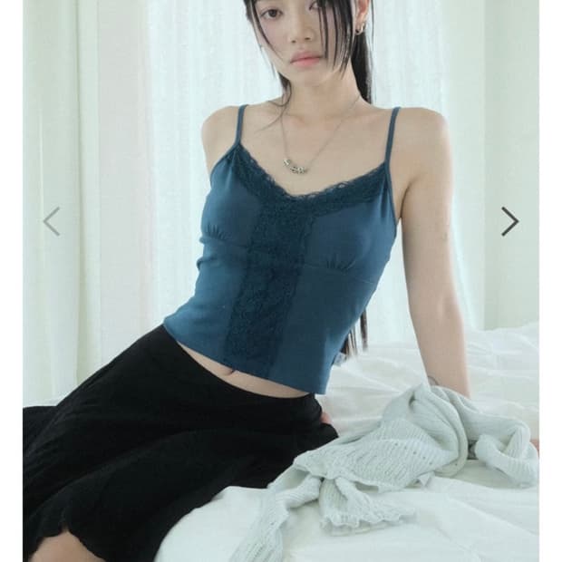 애즈온 COR LACE SLEEVELESS BLUE GREEN 구해요