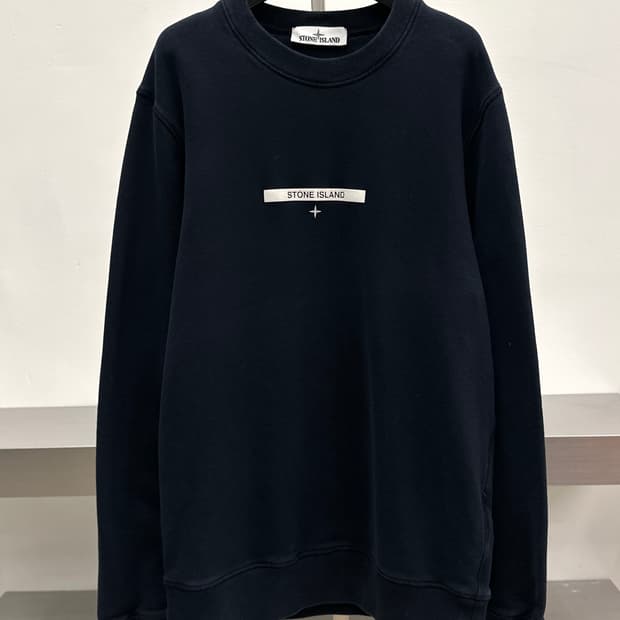스톤아일랜드 다크네이비 빅로고 맨투맨