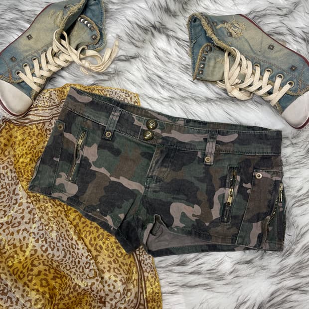 빈티지 카모 갸루 로우라이즈 쇼츠 팬츠