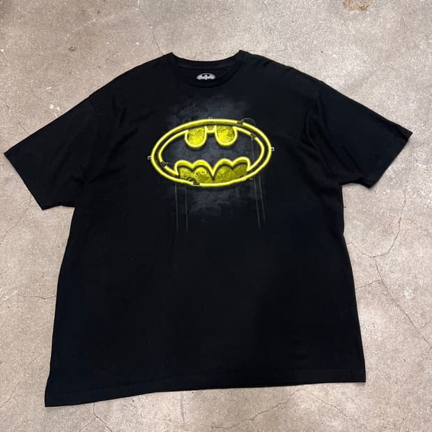 배트맨 네온 라이트 반팔티