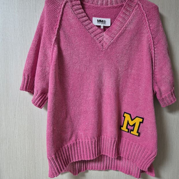 (정품) 메종 마르지엘라 MM6 핑크 워시드 로고 니트 반팔니트