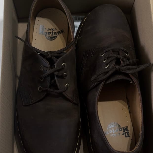 닥터마틴 1461 크레이지홀스