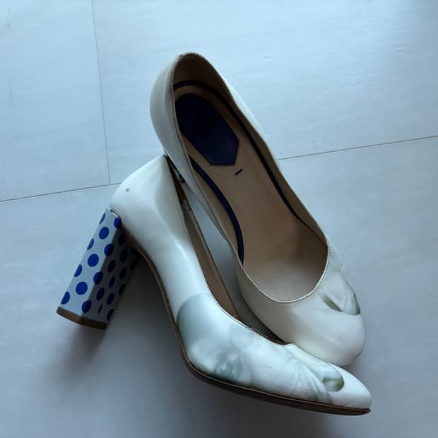 2010s Fendi floral blue dot pumps