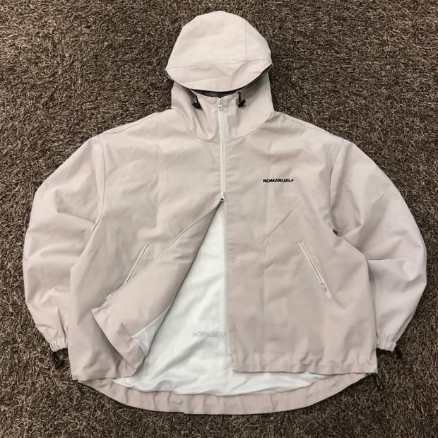 노매뉴얼 투웨이 후드 바람막이 자켓