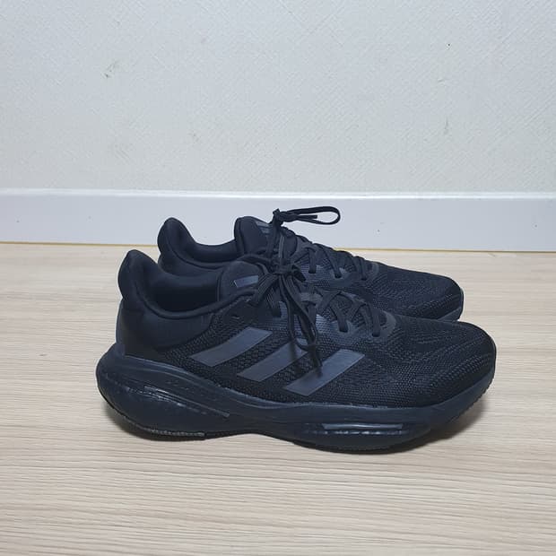 아디다스 솔라글라이드 블랙 운동화 270